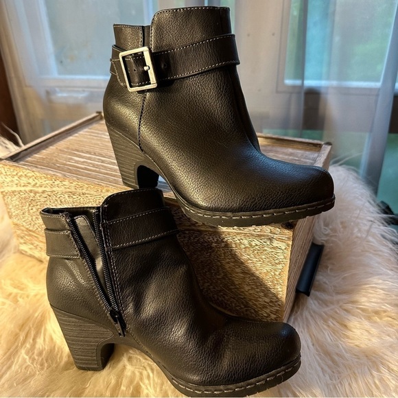Ankle Boot Bootie I ❤️ Comfort Size 6 1/2M comfort cushion in interior like new - Picture 1 of 7